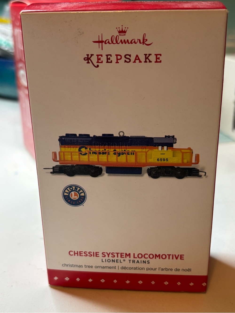 Hallmark Keepsake 2015 Lionel Chessie System Locomotive Ornament – 20th Series